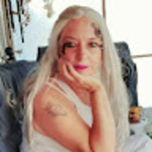 Meet your Posher, Becca